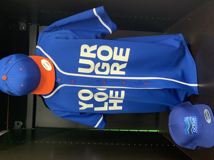 this.src = 'https://s3-us-west-2.amazonaws.com/seebiz-images/img/default-new-logo.svg'