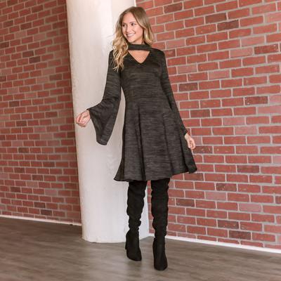 Solid short dress with vneck keyhole
