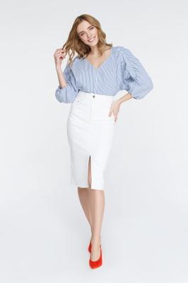 WHITE DENIM SKIRT WITH A SLITn