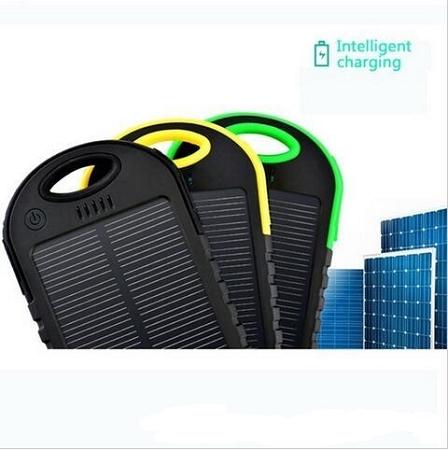 SOLAR POWER BANK GREEN