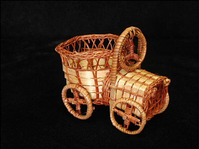 Rattan Car, 6.5 inch (lot of 12) SALE ITEM