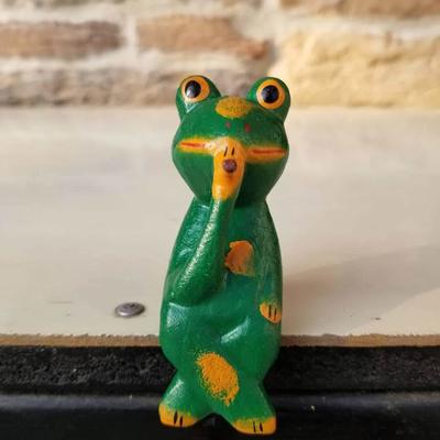 Relaxing Frog Shelf Decor Figurine