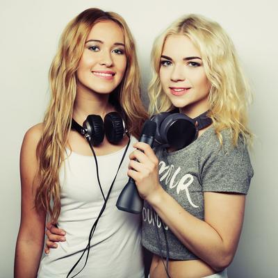 MIKEY - Karaoke Microphone and Speaker (Single)