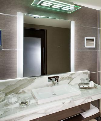 Novo LED Lighted Mirror