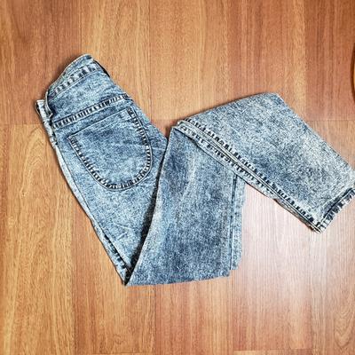 Vintage Look Acid Wash Ribcage Skinny Jeans