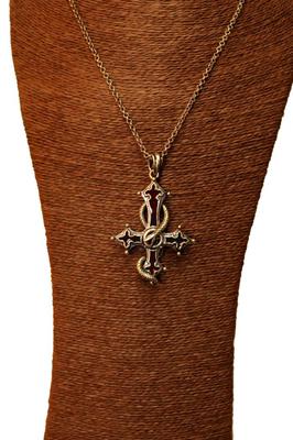 LC443 – Celtic cross with snake coiled around cross