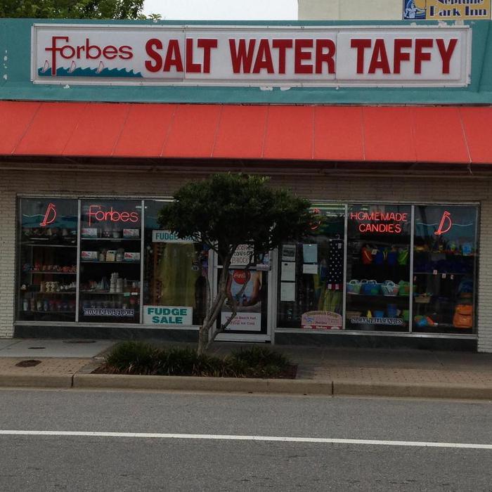 this.src = 'https://s3-us-west-2.amazonaws.com/seebiz-images/img/default-new-logo.svg'