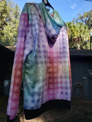 Thin Pullover Hoodie - Inverse Tessellation